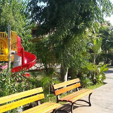 Park Aparthotel Foce Varano