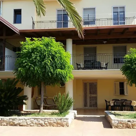 Green Park Aparthotel *